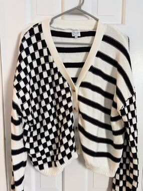 Francesca's Collections Black & White Mixed-Pattern Cardigan